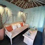 Villa 3 Bedrooms Sur *