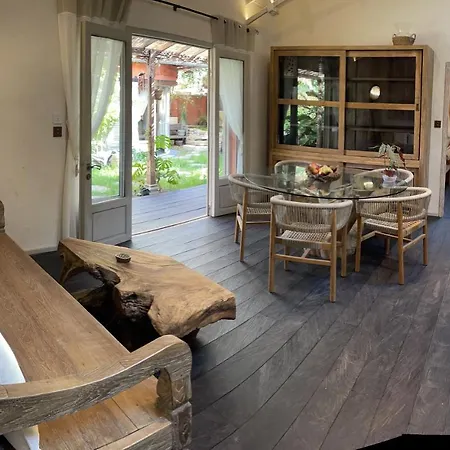 Villa 3 Bedrooms Sur *
