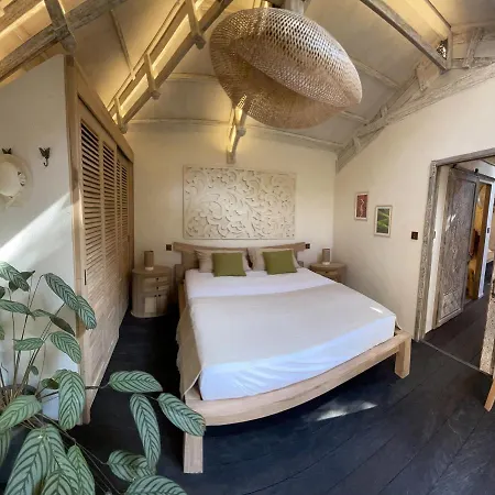 3 Bedrooms Sur
