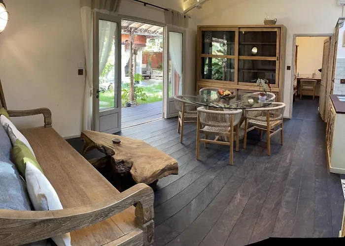 Villa 3 Bedrooms Sur *
