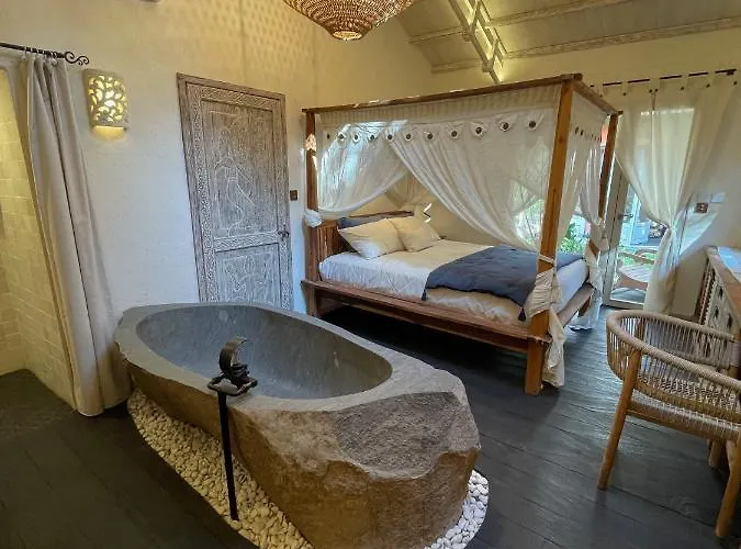 Villa 3 Bedrooms Sur *