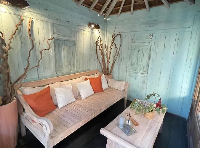 Villa 3 Bedrooms Sur *