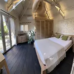 3 Bedrooms Sur