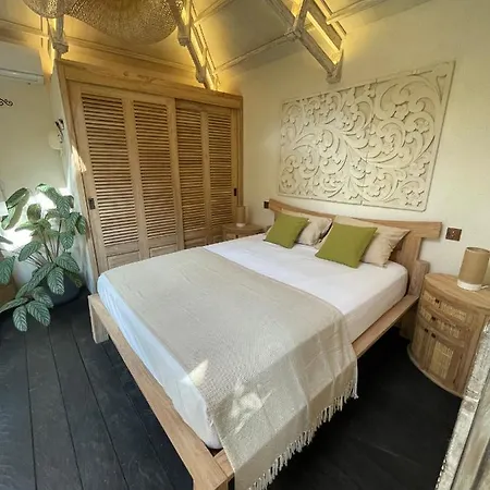 Villa 3 Bedrooms Sur
